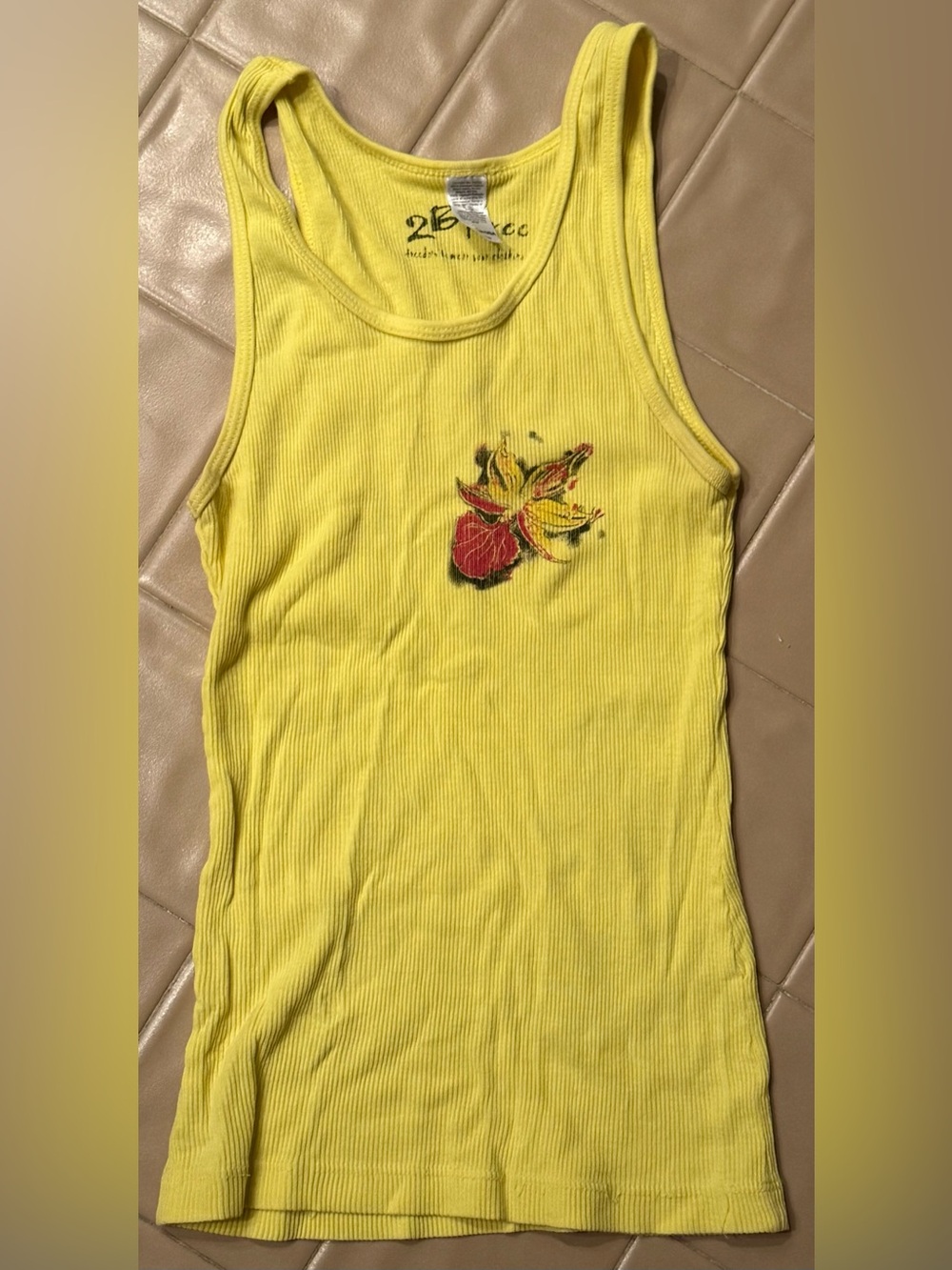 2B Free Yellow Ribbed Tank Top Floral Graphic Sleeveless Cotton Medium M USA